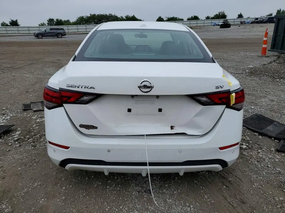 2021 NISSAN SENTRA SV  
