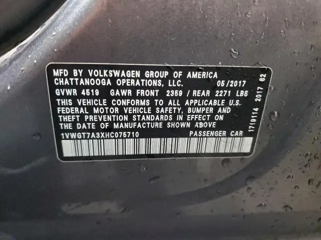 2017 VOLKSWAGEN PASSAT SE  