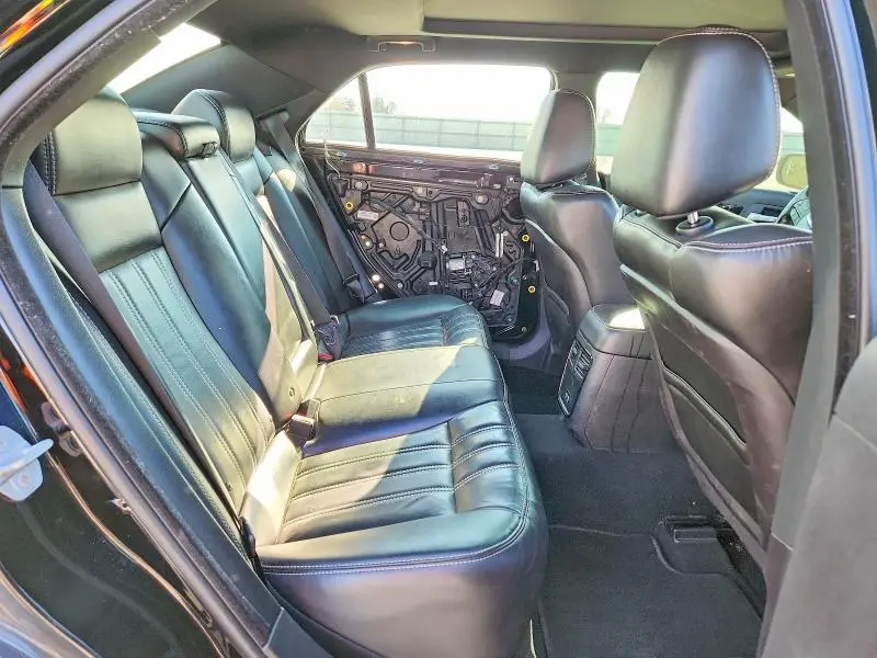 2019 CHRYSLER 300 S  