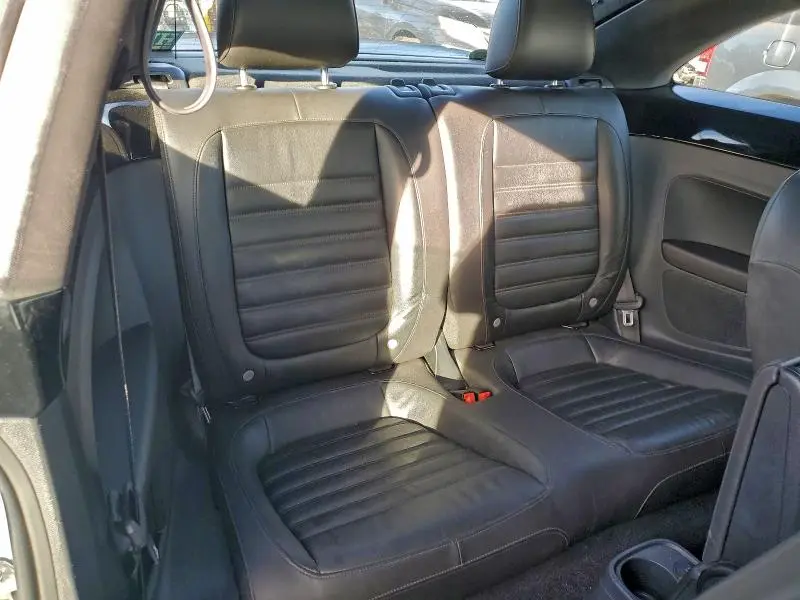 2015 VOLKSWAGEN BEETLE R-LINE  