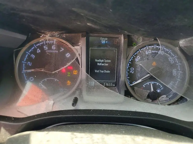 2022 TOYOTA TACOMA SR5 V6  