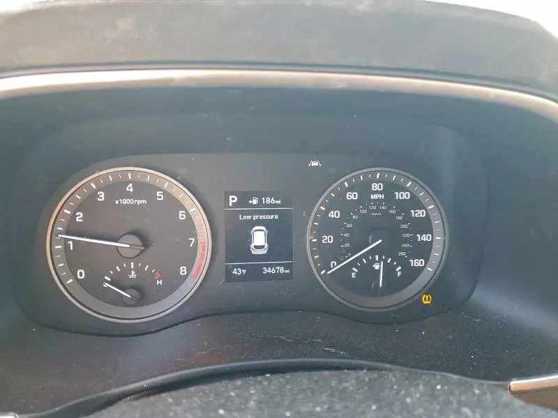 2019 HYUNDAI TUCSON SE  