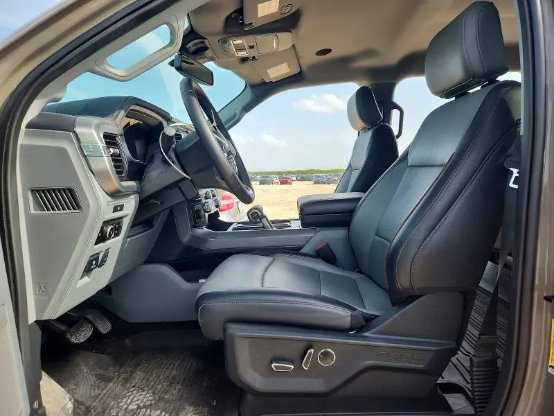 2025 FORD F150 LARIAT  