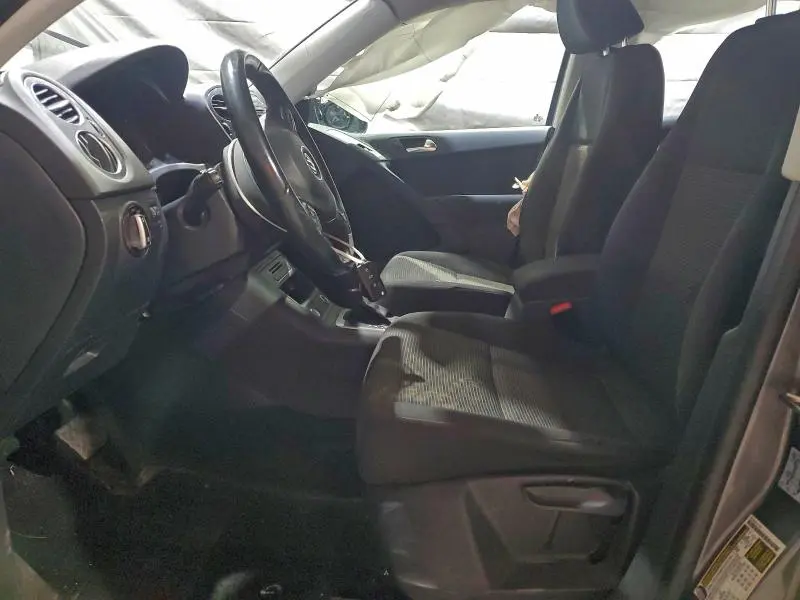 2017 VOLKSWAGEN TIGUAN S  