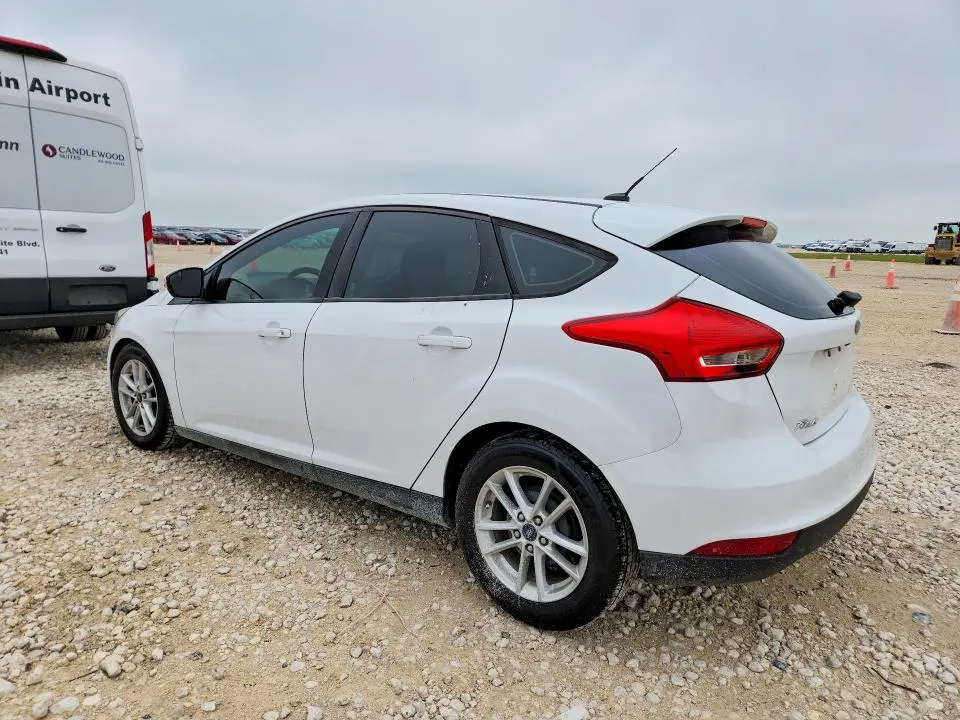2016 FORD FOCUS SE  