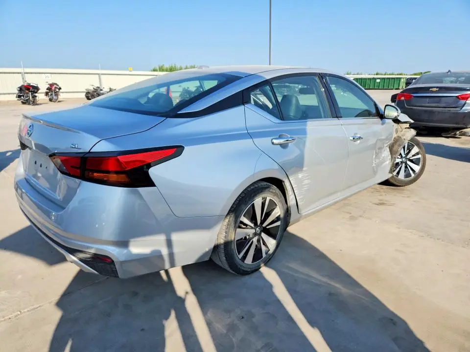 2019 NISSAN ALTIMA SL  