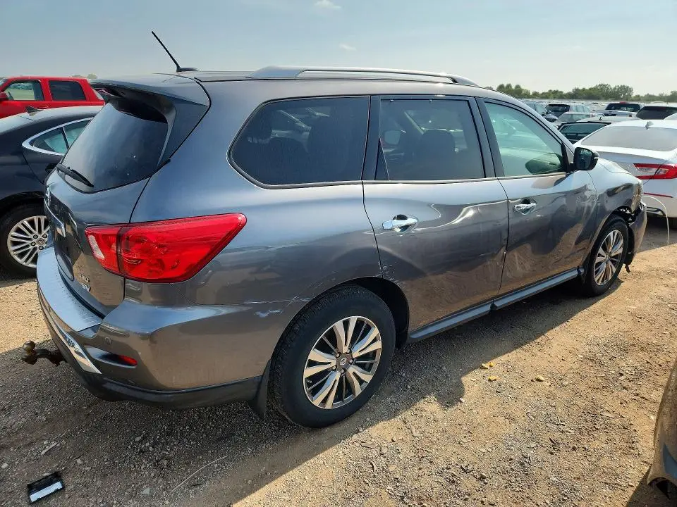 2018 NISSAN PATHFINDER SV  