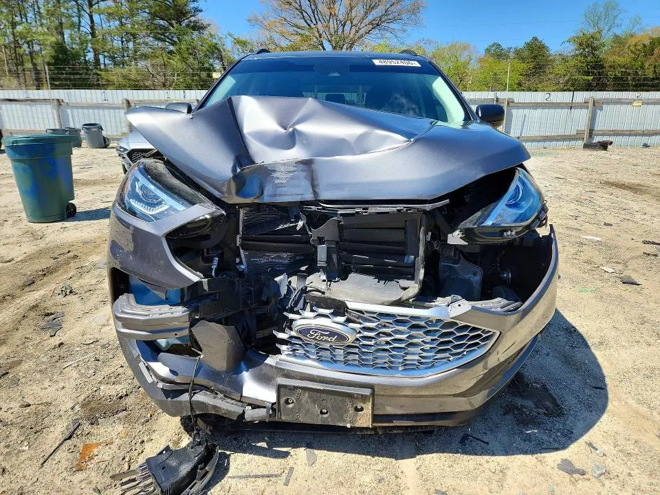2023 FORD EDGE SE  