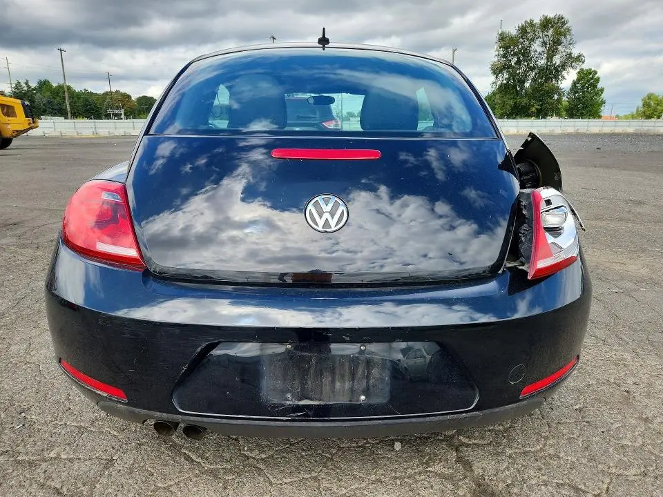 2012 VOLKSWAGEN BEETLE   