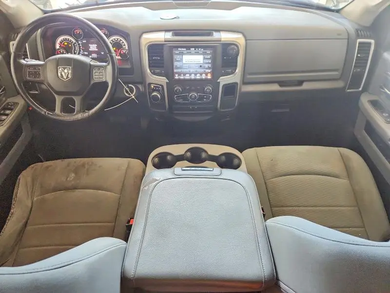 2013 RAM 1500 SLT  