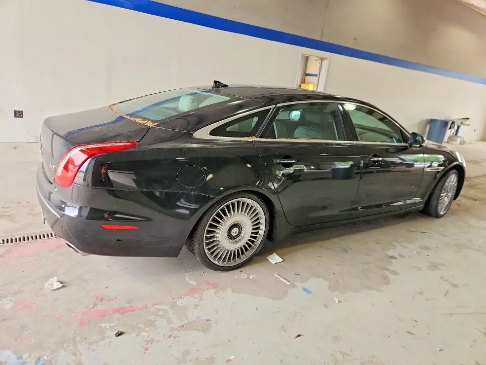 2015 JAGUAR XJL PORTFOLIO  