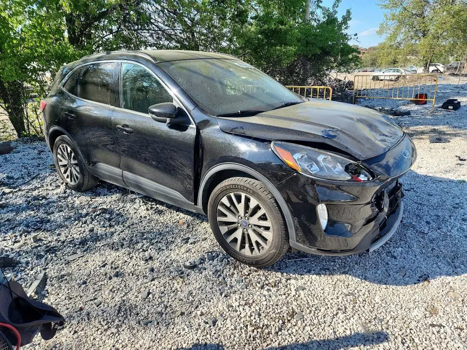 2020 FORD ESCAPE TITANIUM  