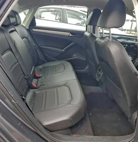 2020 VOLKSWAGEN PASSAT SE  