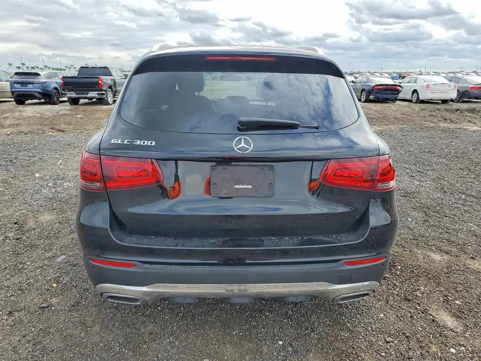 2021 MERCEDES-BENZ GLC 300  