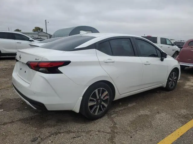 2021 NISSAN VERSA SV  