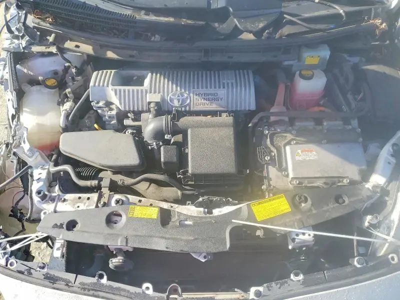 2010 TOYOTA PRIUS III  