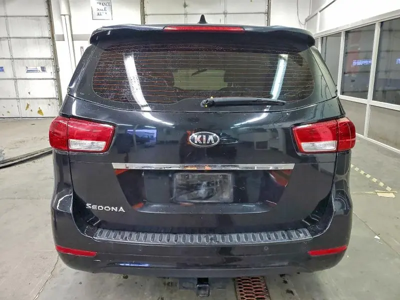 2015 KIA SEDONA L  