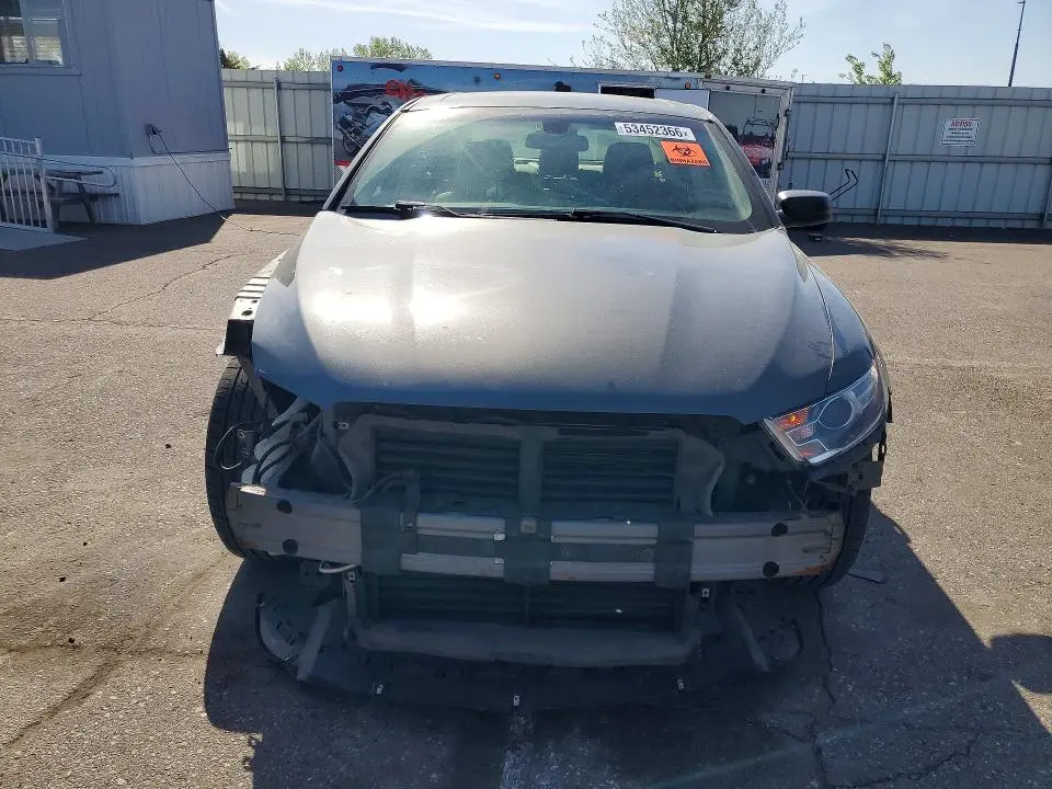 2016 FORD TAURUS SE  
