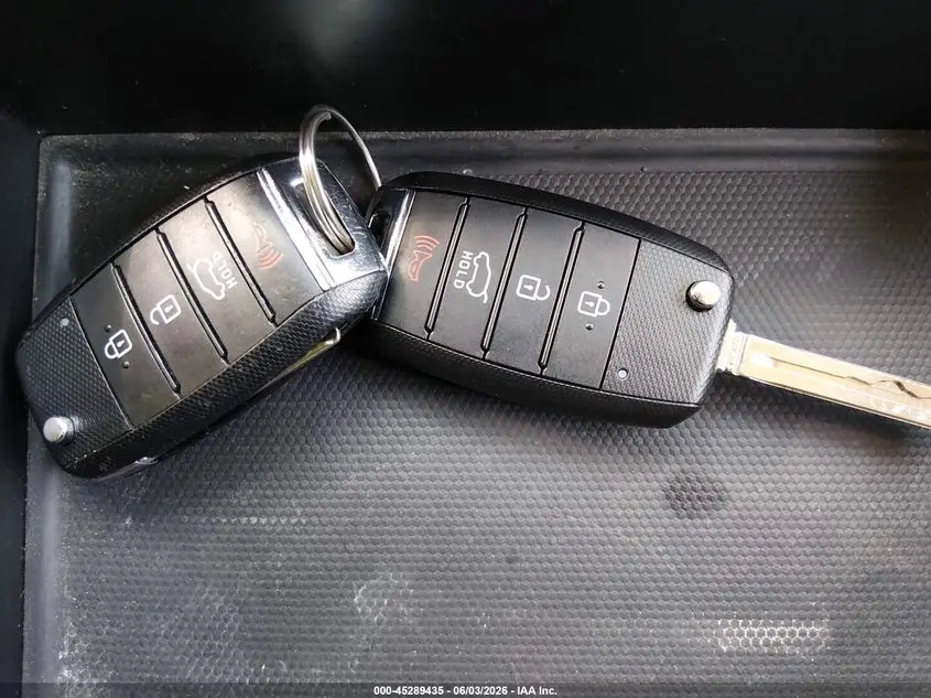 2018 KIA SEDONA L