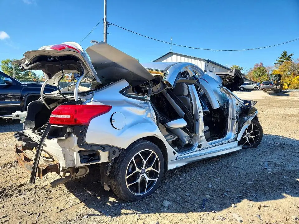 2016 FORD FOCUS SE  