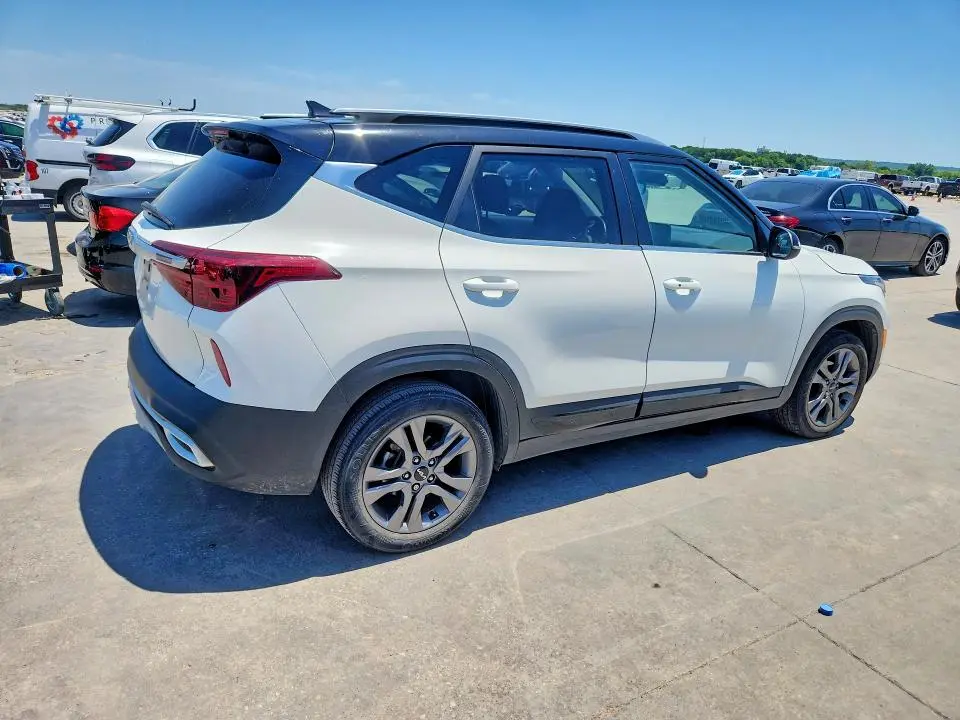 2022 KIA SELTOS S  