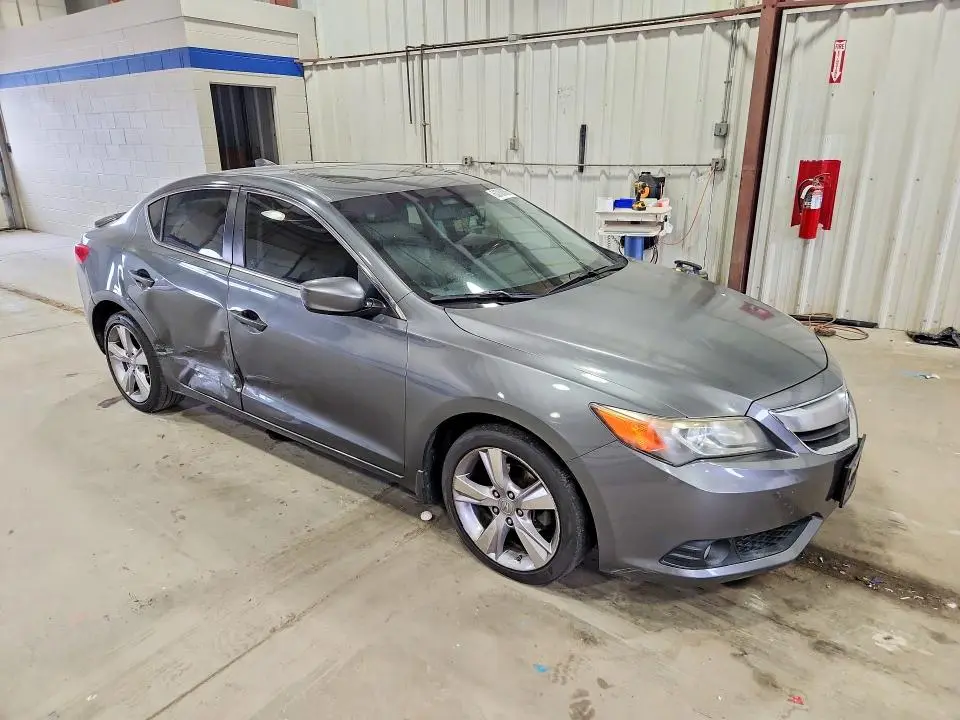 2013 ACURA ILX 20 TECH  