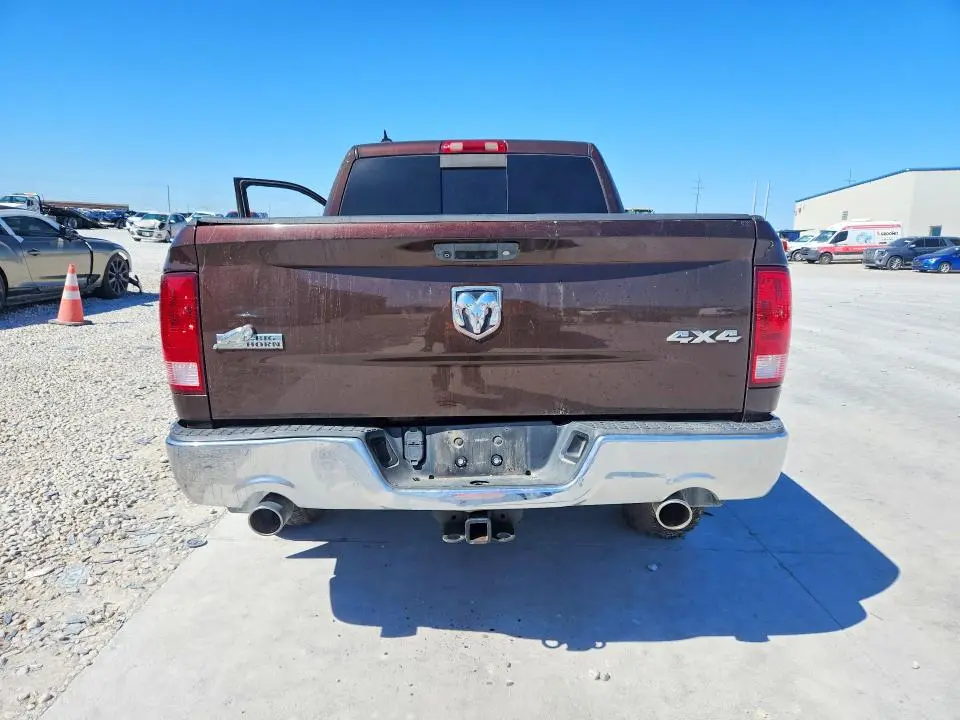 2015 RAM 1500 SLT  