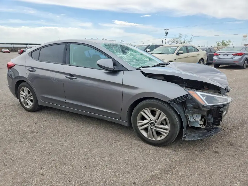 2020 HYUNDAI ELANTRA SEL  
