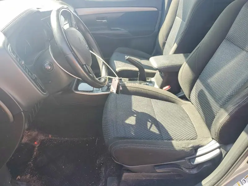2018 MITSUBISHI OUTLANDER SE  
