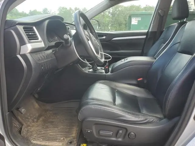 2016 TOYOTA HIGHLANDER XLE  