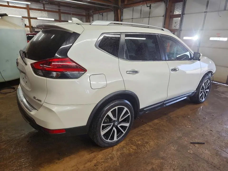 2018 NISSAN ROGUE SL  