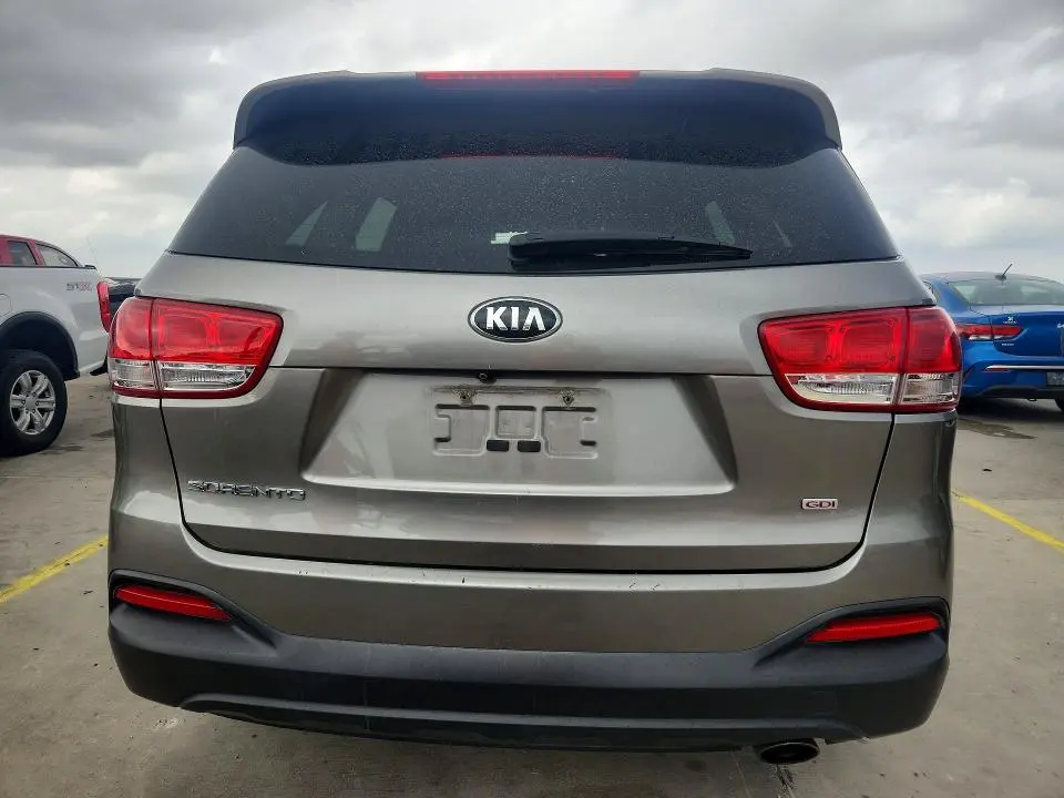 2016 KIA SORENTO LX  
