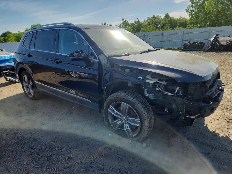 2020 VOLKSWAGEN TIGUAN SE  