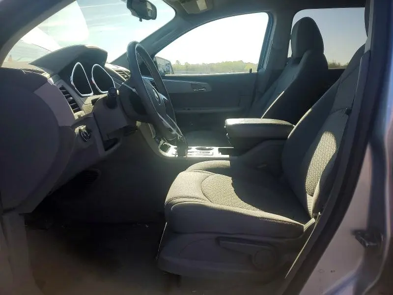 2010 CHEVROLET TRAVERSE LS  