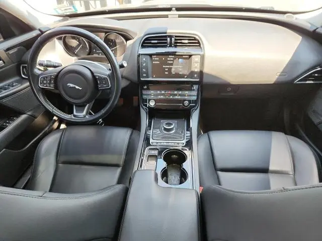 2017 JAGUAR XE PREMIUM  
