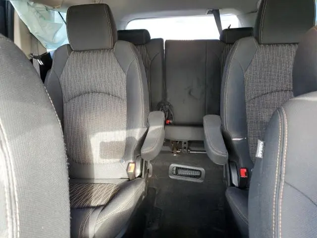 2014 CHEVROLET TRAVERSE LT  