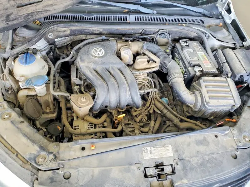 2011 VOLKSWAGEN JETTA BASE  