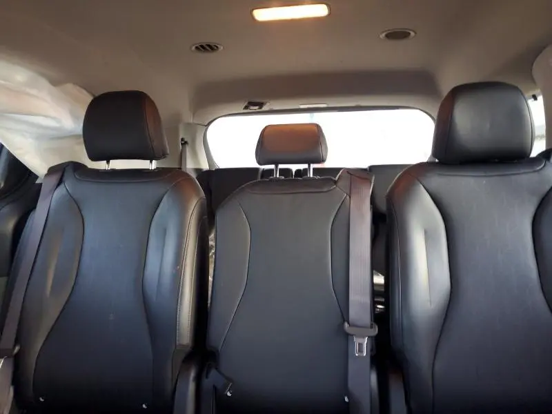 2025 KIA CARNIVAL EX  