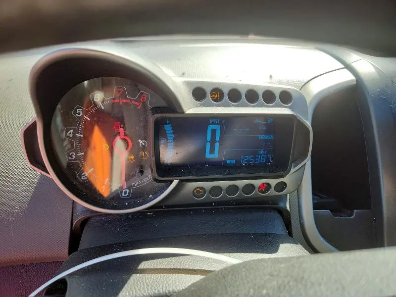 2015 CHEVROLET SONIC LT  