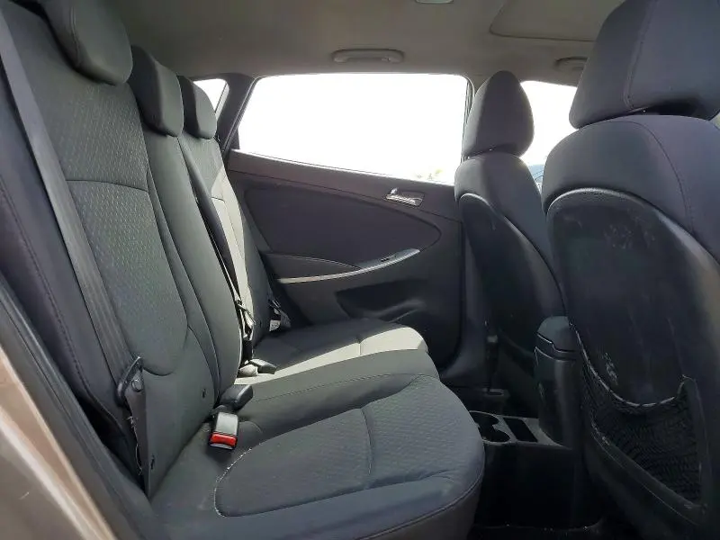 2013 HYUNDAI ACCENT SE  