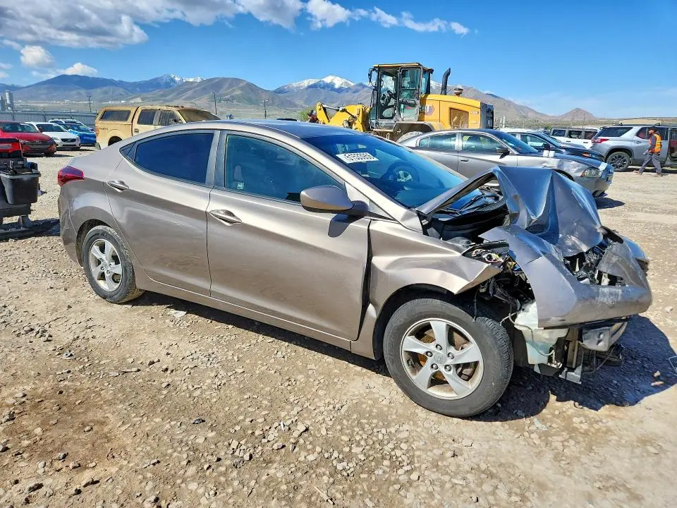 2015 HYUNDAI ELANTRA SE  