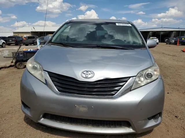 2011 TOYOTA SIENNA LE  