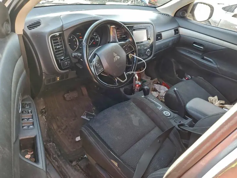 2016 MITSUBISHI OUTLANDER SE  