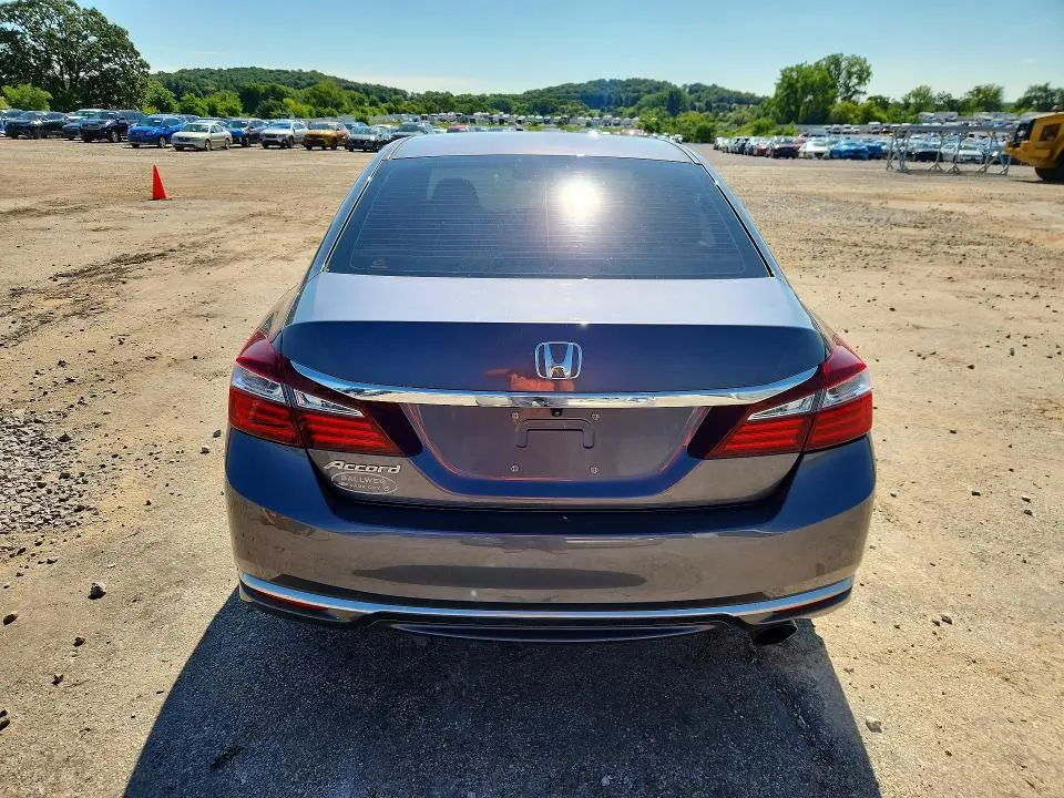 2017 HONDA ACCORD LX  