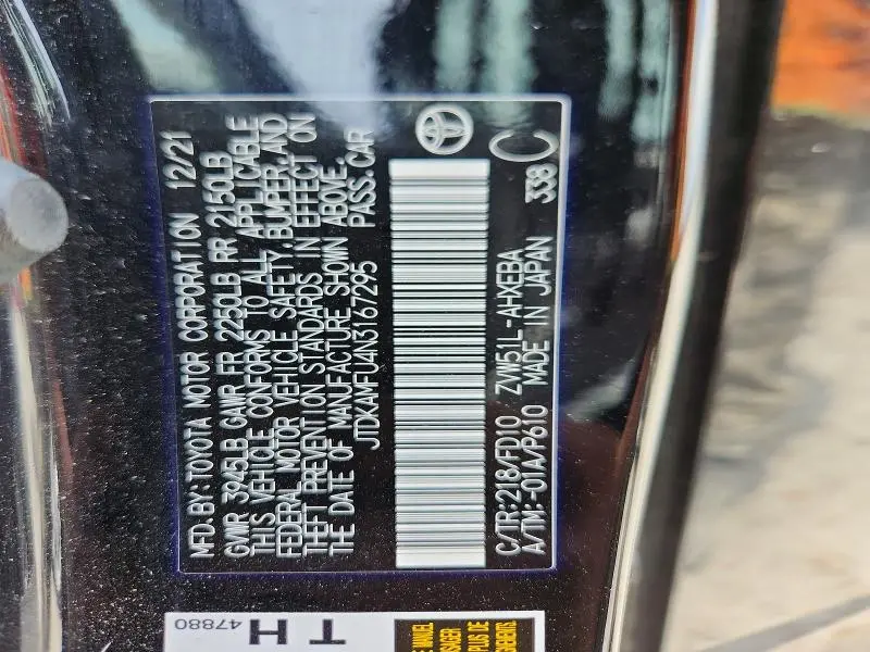 2022 TOYOTA PRIUS LE  