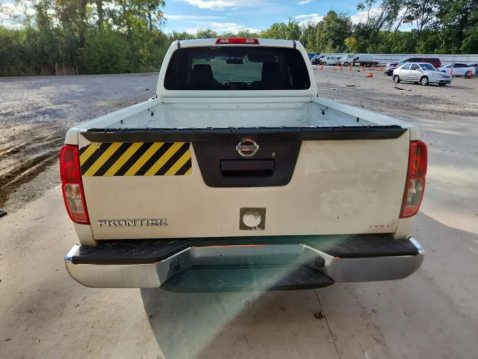 2016 NISSAN FRONTIER S  