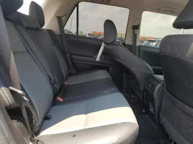 2023 TOYOTA 4RUNNER SE  