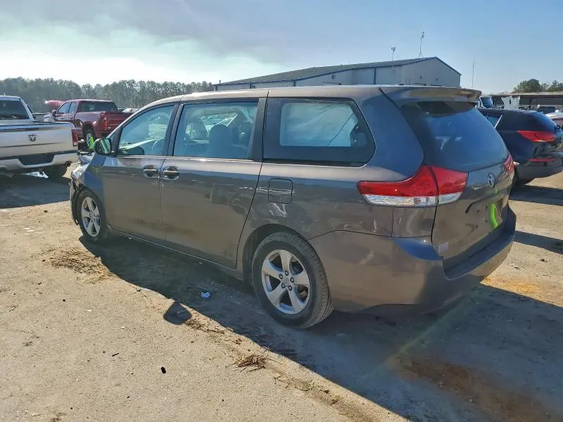 2012 TOYOTA SIENNA   