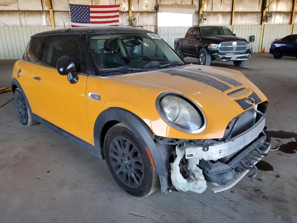 2015 MINI COOPER S  