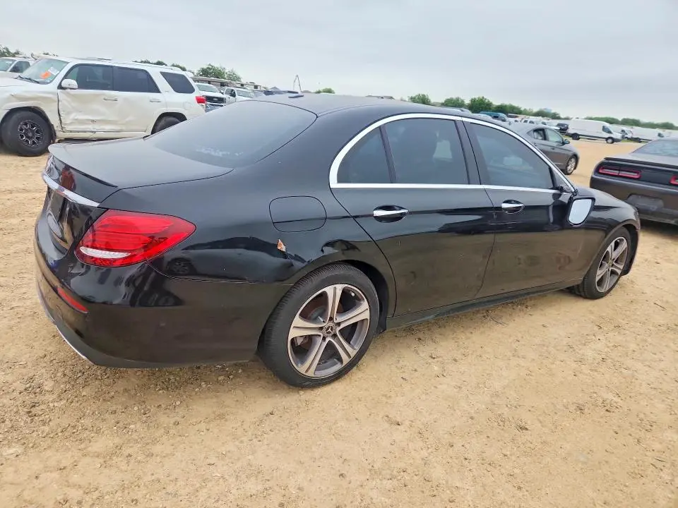 2018 MERCEDES-BENZ E 300  